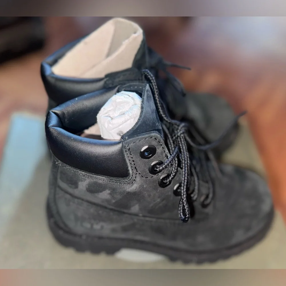Timberland Kids Premium 6-Inch Waterproof Black Boots Toddler Size 9